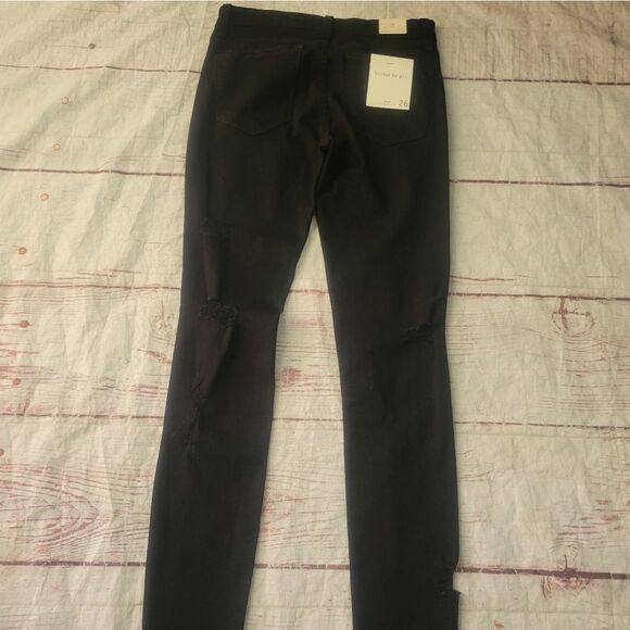 Bridge by gly Distressed Mid Rise Ankle Skinny Jeans Size 26 NWT - Picture 4 of 6